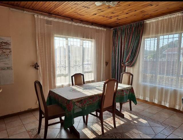 4 BEDROOM HOUSE FOR SALE IN CRAIGIEBURN